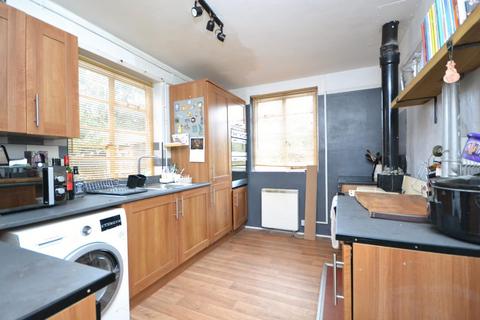 3 bedroom semi-detached house to rent, Quakers Lane, Haverhill CB9