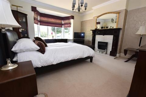 5 bedroom detached bungalow for sale, Ganstead Lane, Bilton, Hull