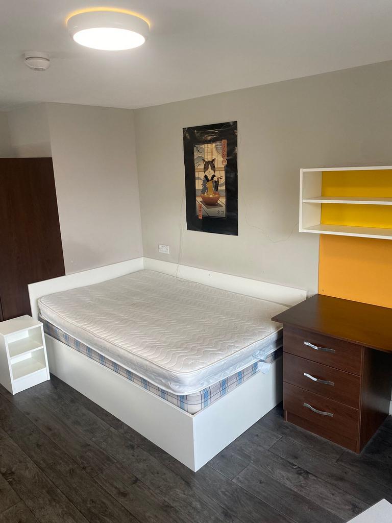 Apartment in Liverpool - View 3
