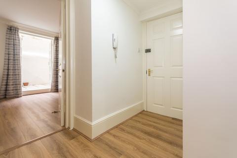 2 bedroom flat to rent, Gloucester Place, Baker Street W1U