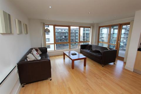 2 bedroom flat to rent, Mcclintock House, Leeds Dock