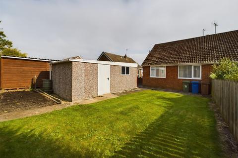 2 bedroom semi-detached bungalow for sale, Greenlands, Driffield, YO25 5HY