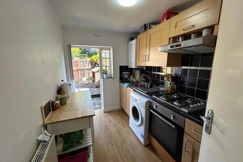 2 bedroom flat to rent, Wilberforce Road, Hackney, London