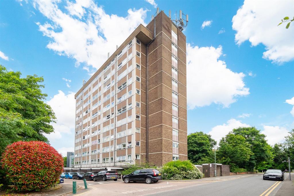 Leith Towers, Grange Vale, Sutton 2 bed apartment for sale £200,000