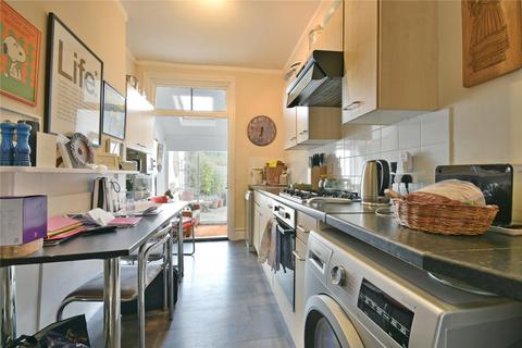 4 bedroom terraced house to rent, Engadine Street, Southfields, SW18