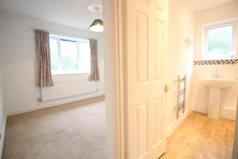 2 bedroom apartment to rent, Campbell Close, Hampshire GU46