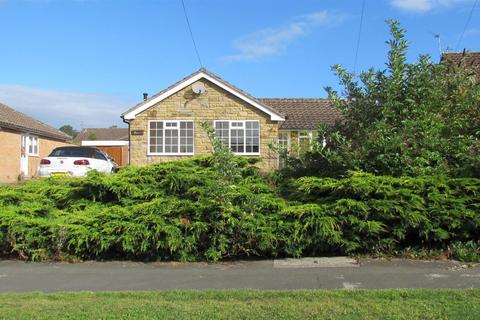 3 bedroom bungalow for sale, Westfields, Kirkbymoorside, York