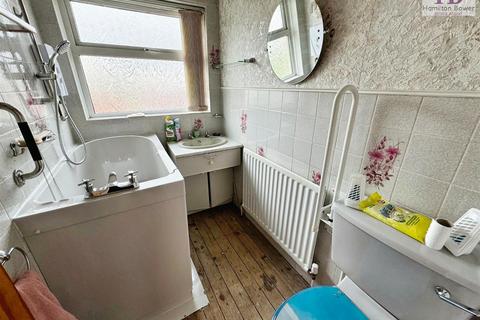 1 bedroom semi-detached bungalow for sale, Mandale Road, Bradford, BD6