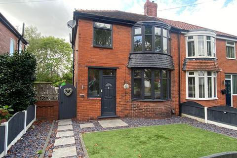 3 bedroom semi-detached house for sale, 272 Broadway, Chadderton