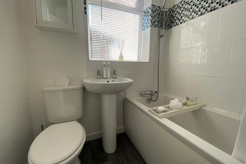 272 Broadway, Chadderton, Oldham, OL9 9QU