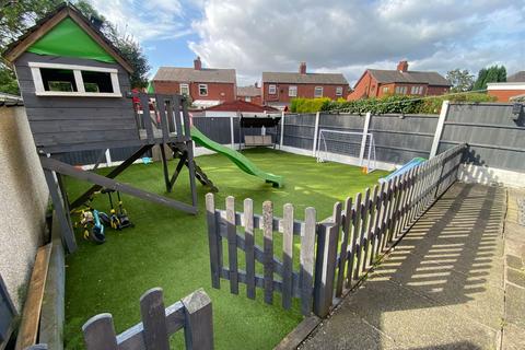 272 Broadway, Chadderton, Oldham, OL9 9QU