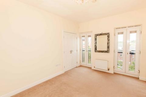 2 bedroom flat for sale, East Street, Doe Lea, S44