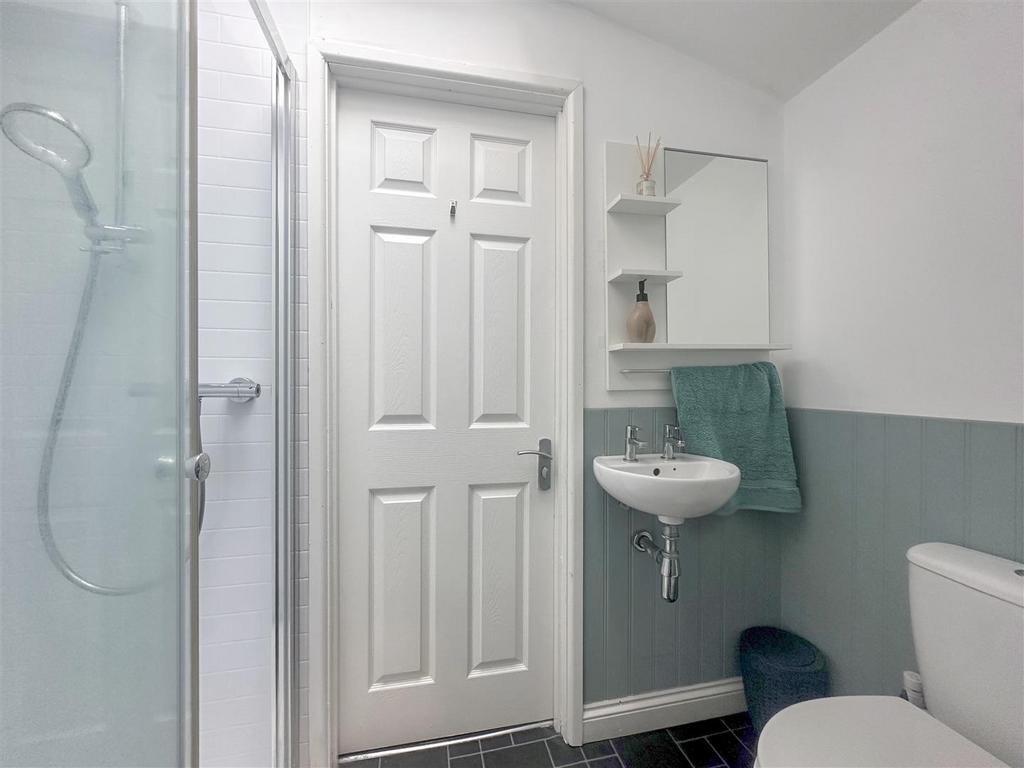 Ensuite Shower Room