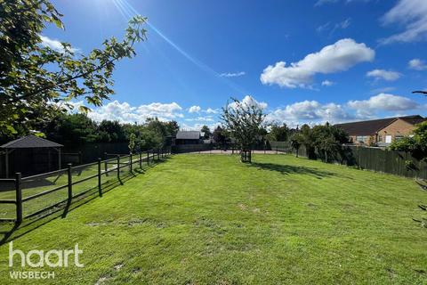 3 bedroom detached bungalow for sale, Nursery Drive, Wisbech