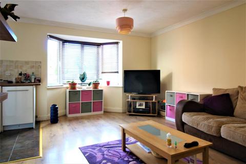 2 bedroom apartment to rent, Waterside Court, Hants GU51