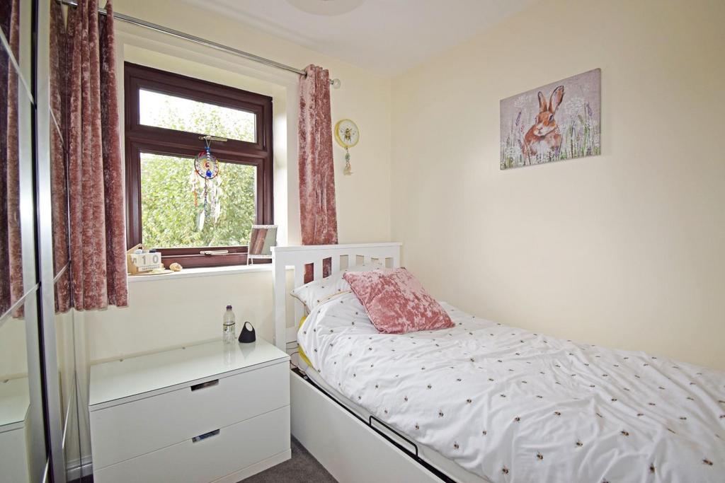 31 Corwen Croft, bed 3.jpg