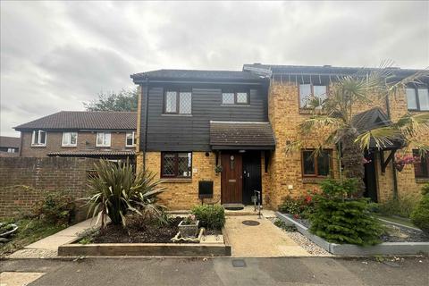 5 Pinkcoat Close, Feltham, TW13 7HL
