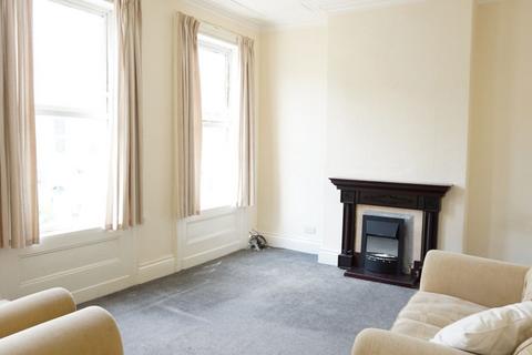 2 bedroom flat to rent, Flat 2, 22 Peel Street, Hull, HU3 1QR