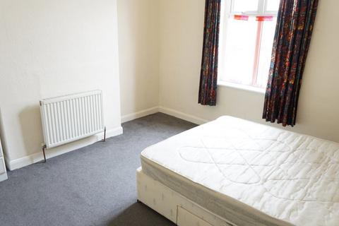 2 bedroom flat to rent, Flat 2, 22 Peel Street, Hull, HU3 1QR