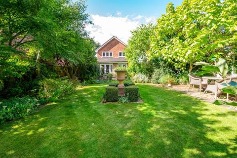 3 bedroom detached house for sale, Vicarage Close, Aylesford