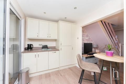 2 bedroom end of terrace house for sale, Birkett Road, West Kirby CH48