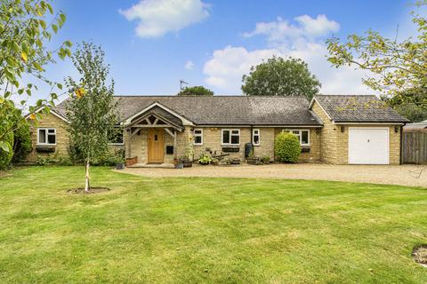 5 bedroom detached bungalow for sale, Whales Lane, Marsh Gibbon, OX27