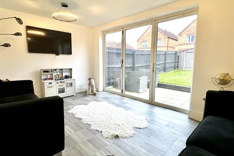 3 bedroom semi-detached house for sale, Staith Lane, Mapplewell, Barnsley