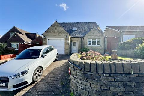 2 bedroom detached bungalow for sale, Kaye Lane, Almondbury, Huddersfield, HD5 8XT