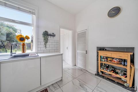 1 bedroom flat for sale, Hazelbank Road, Catford