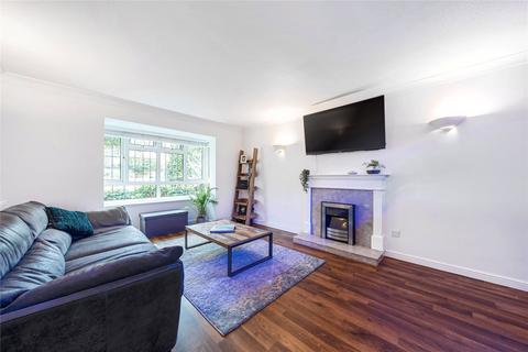 33 Northfield, Lightwater, GU18 5YR
