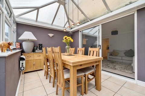 27 Bartholomew Close, Ducklington, Witney, OX29 7UJ