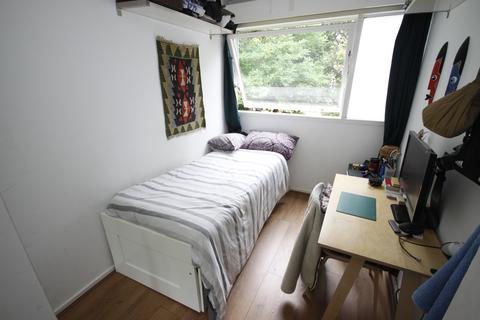 2 bedroom flat for sale, Blackheath Park, London SE3