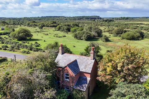 Sherfield Cottage Main Road, East Boldre, Brockenhurst, SO42 7WT