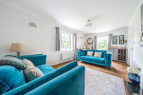 2 Lime Walk, Witney, OX28 1AP