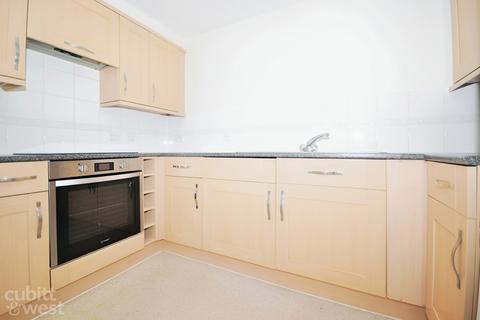 2 bedroom apartment to rent, Commonwealth Drive, Three Bridges, RH10