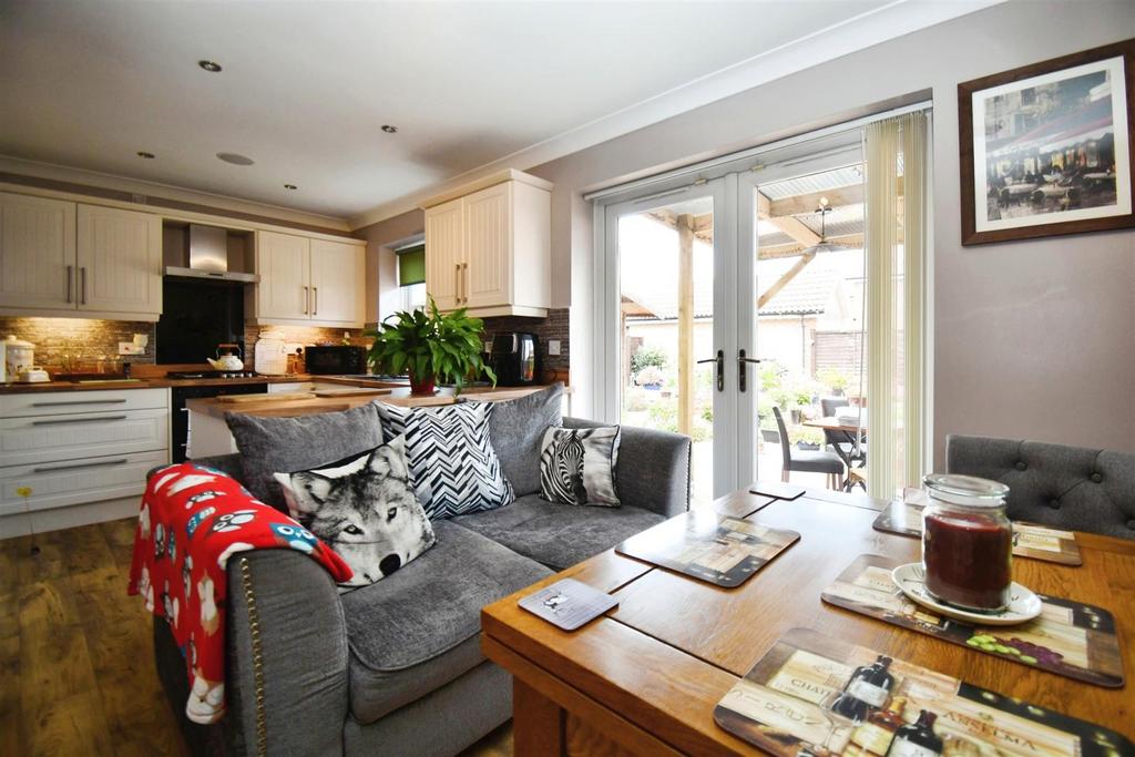 Southfield Close, Hedon, Hull 3 bed detached house for sale £275,000