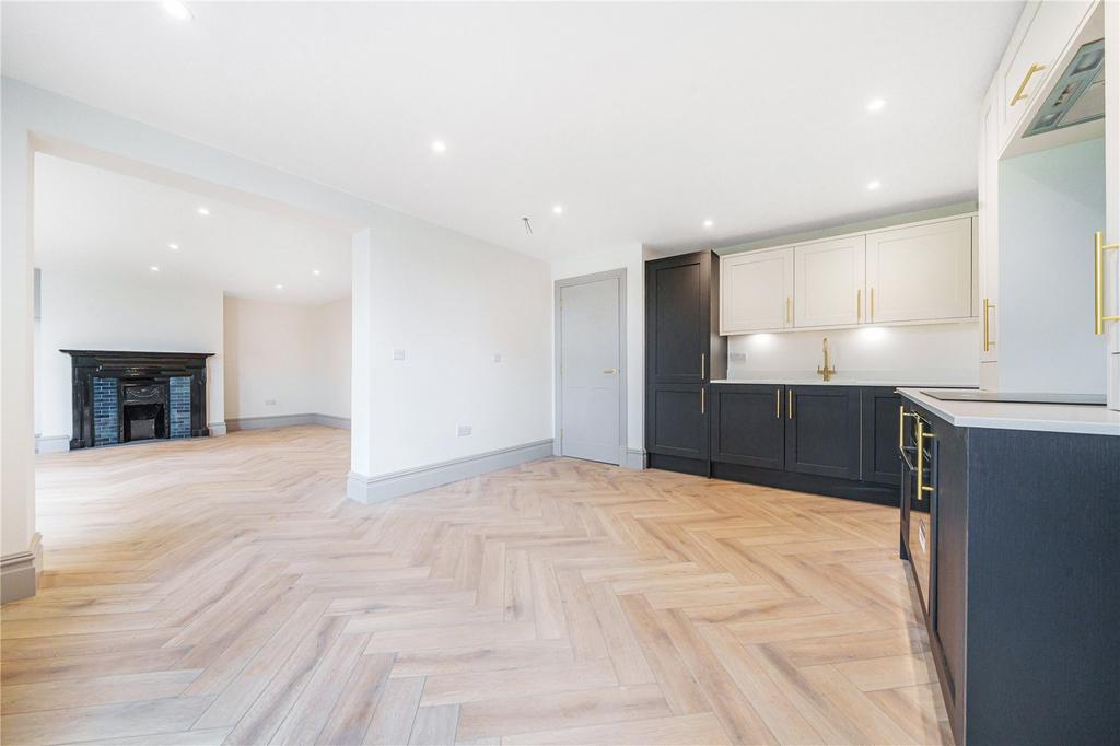 Church Green, Witney, Oxfordshire 2 bed apartment for sale £334,950