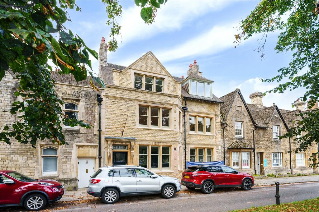 Church Green, Witney, Oxfordshire 1 bed coach house for sale £259,950