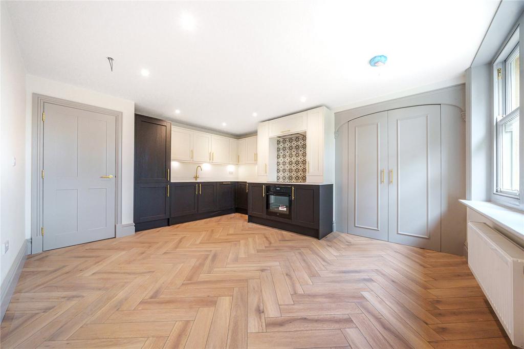 Church Green, Witney, Oxfordshire 1 bed coach house for sale £259,950
