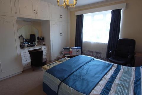 2 bedroom flat to rent, Leconfield Court, Wetherby, West Yorkshire, UK, LS22