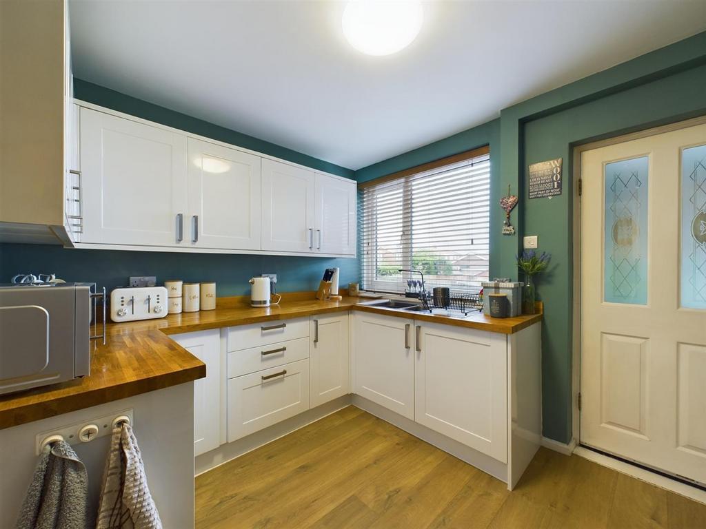 Kitchen 1.jpg
