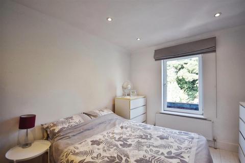 1 bedroom flat for sale, Glenhurst Road, Brentford