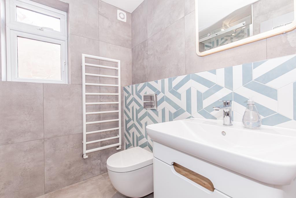 Main Shower Room