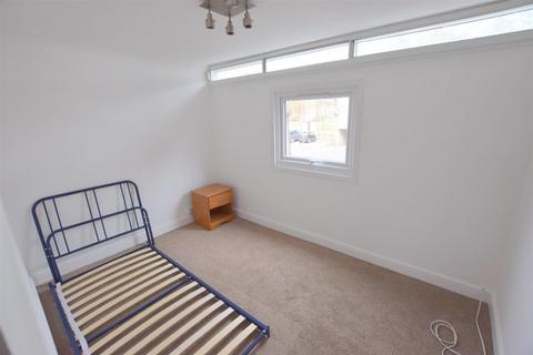 1 bedroom end of terrace house to rent, St. Johns Close, Mildenhall IP28