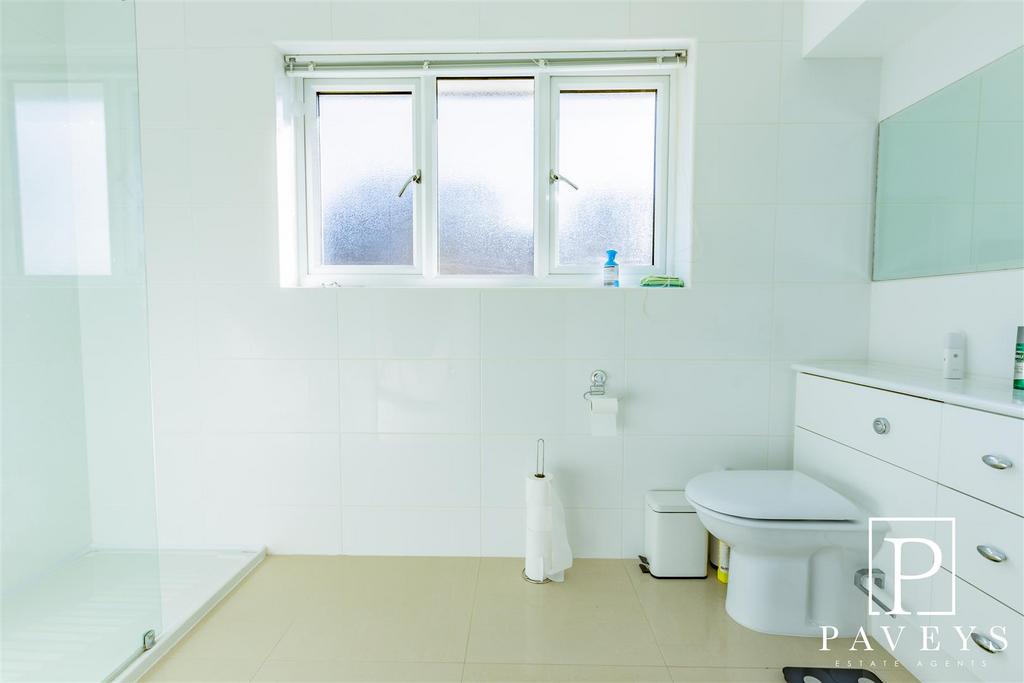 En suite shower room