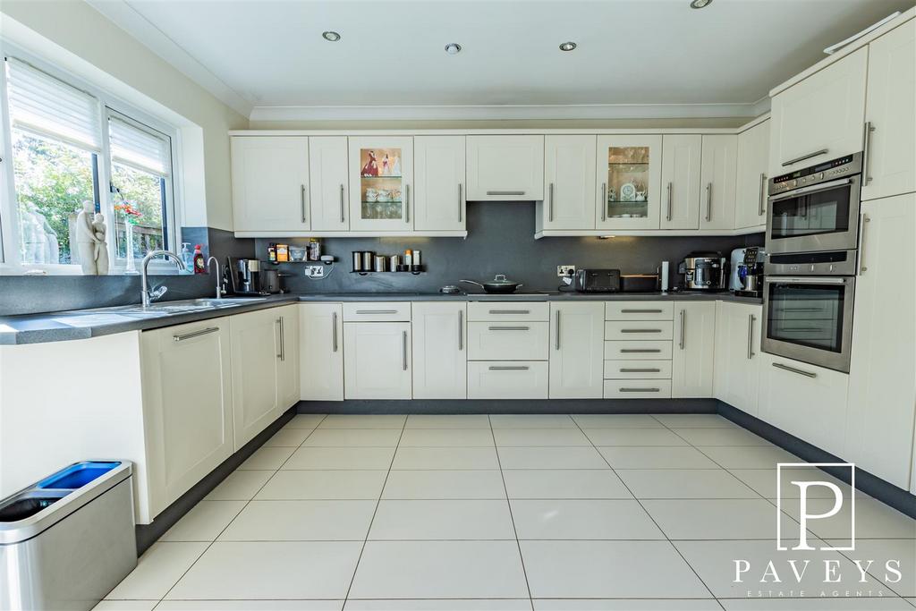 Kitchen family room