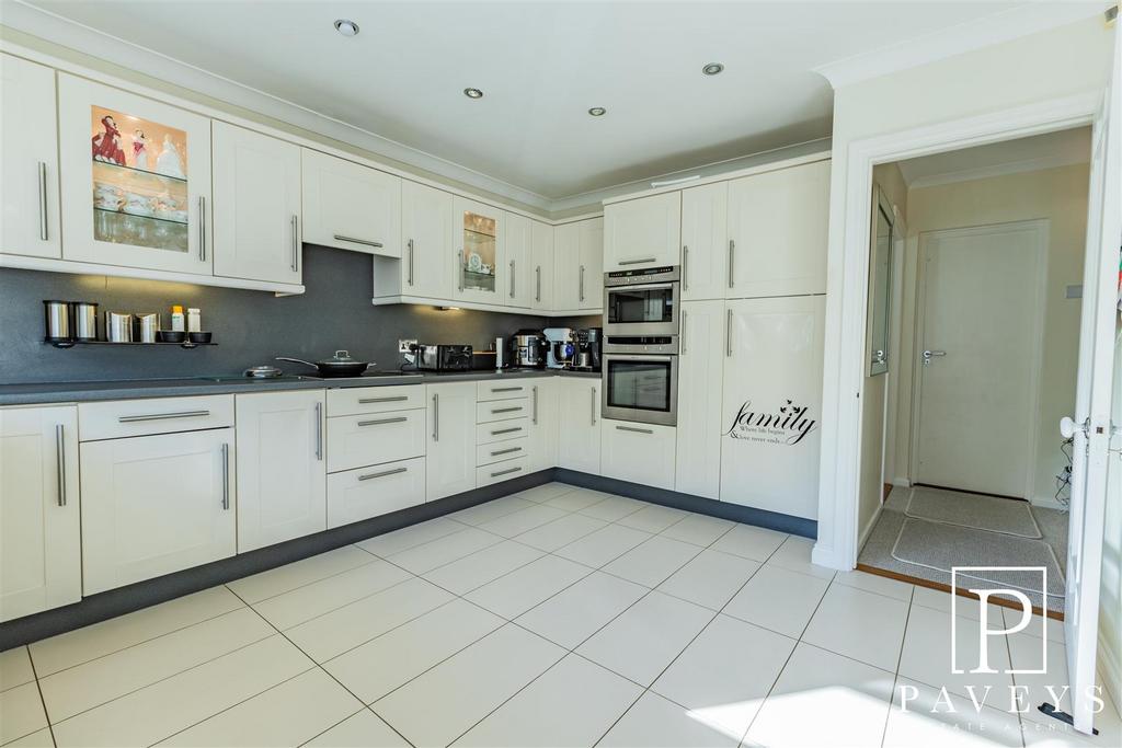 Kitchen family room
