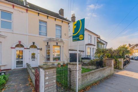 3 bedroom semi-detached house for sale, Dagnall Park, London, SE25 6NS