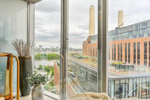 2 bedroom flat for sale, Fladgate House, Circus Road West, London, SW11 8EX