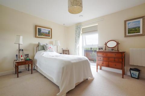 2 bedroom retirement property for sale, Harvard Place, Springfield Close, Stratford-Upon-Avon